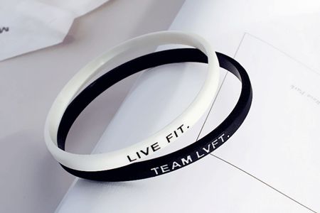 時尚字母模印硅膠手環(huán) 時尚字母模印硅膠手環(huán)